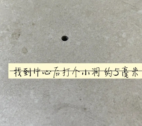 肃北瓷砖空鼓维修公司专业解答在瓷砖铺贴过程中，如果砂料搅拌不均匀，将会带来以下问题